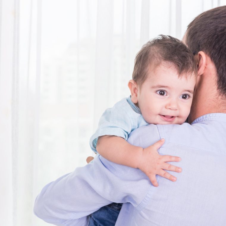 Père et son bébé
