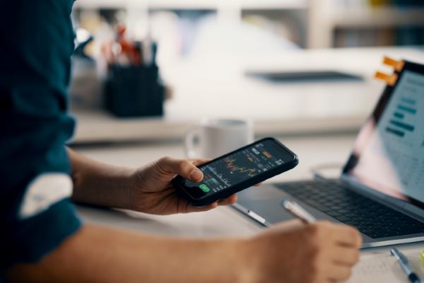 Épargner ou investir ?